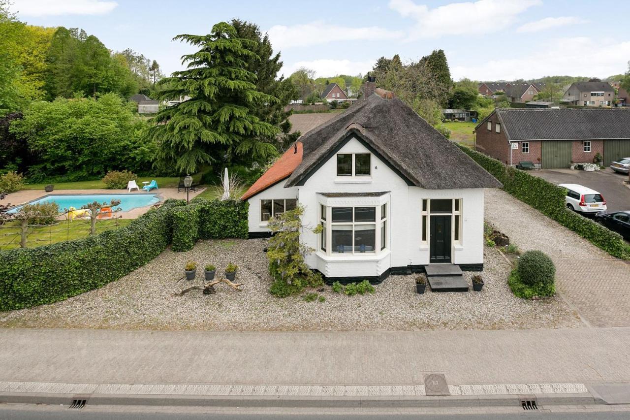 Het Opgemaakte Bed Bed & Breakfast Haps Bagian luar foto